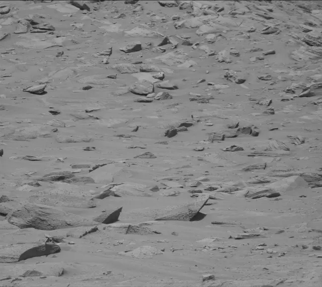 Sol 3855: Mast Camera (Mastcam)