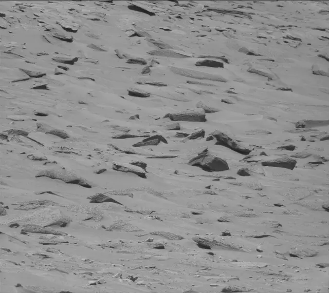 Sol 3855: Mast Camera (Mastcam)