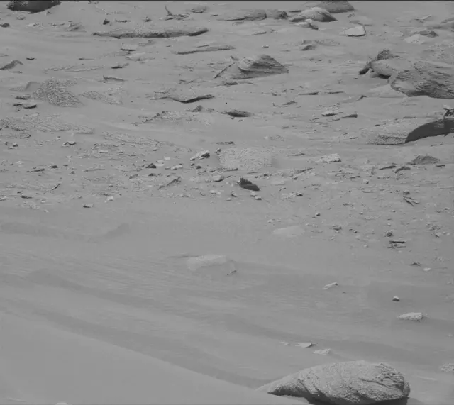 Sol 3855: Mast Camera (Mastcam)