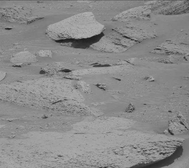 Sol 3855: Mast Camera (Mastcam)