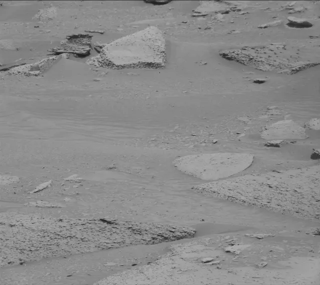 Sol 3855: Mast Camera (Mastcam)