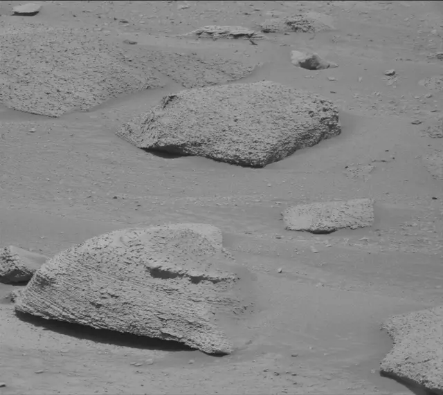 Sol 3855: Mast Camera (Mastcam)