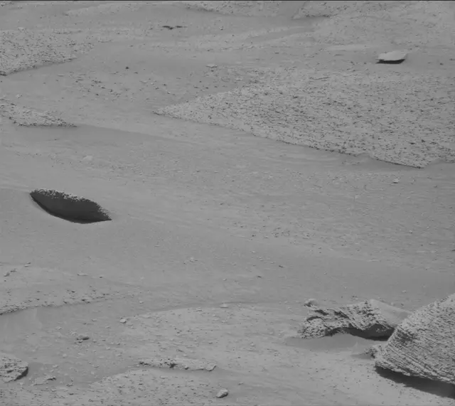 Sol 3855: Mast Camera (Mastcam)