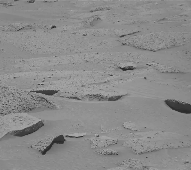 Sol 3855: Mast Camera (Mastcam)