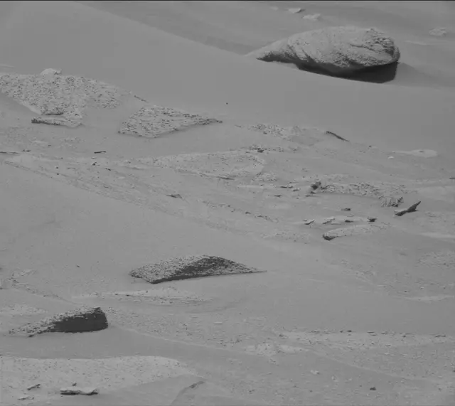 Sol 3855: Mast Camera (Mastcam)