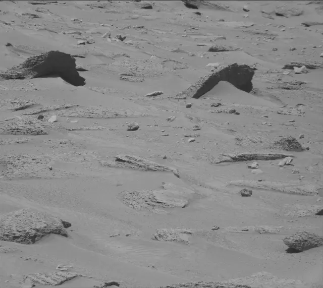 Sol 3855: Mast Camera (Mastcam)
