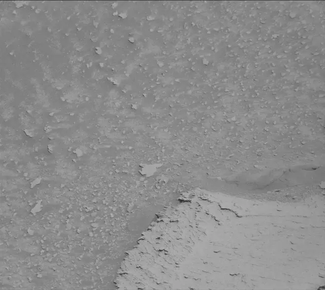 Sol 3855: Mast Camera (Mastcam)
