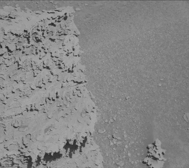 Sol 3855: Mast Camera (Mastcam)