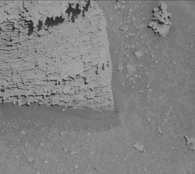 Sol 3855: Mast Camera (Mastcam)