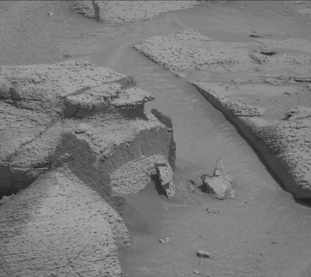 Sol 3856: Mast Camera (Mastcam)