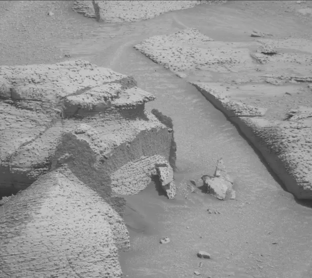 Sol 3856: Mast Camera (Mastcam)