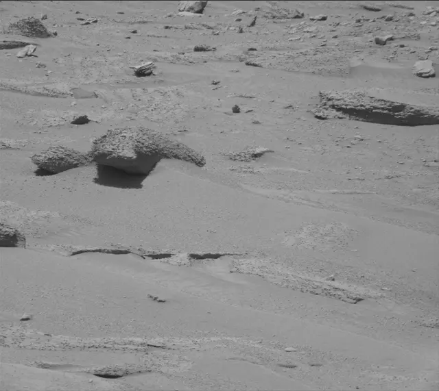 Sol 3857: Mast Camera (Mastcam)