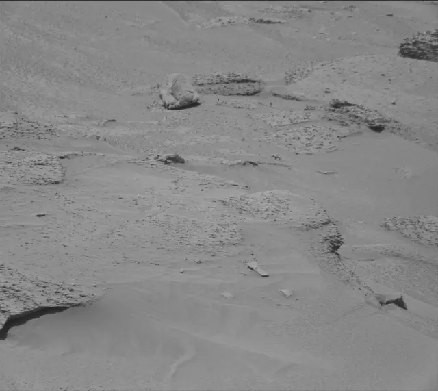 Sol 3857: Mast Camera (Mastcam)