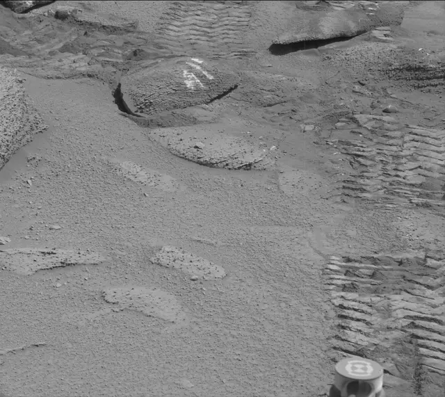 Sol 3858: Mast Camera (Mastcam)