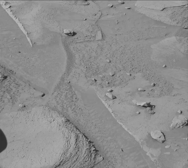 Sol 3858: Mast Camera (Mastcam)