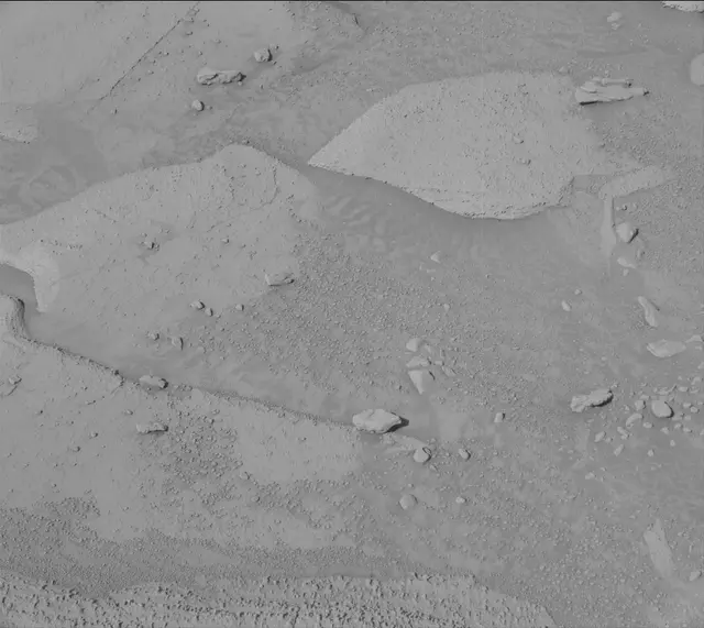 Sol 3858: Mast Camera (Mastcam)