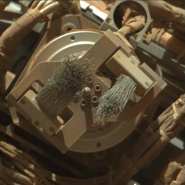 Sol 3858: Mast Camera (Mastcam)