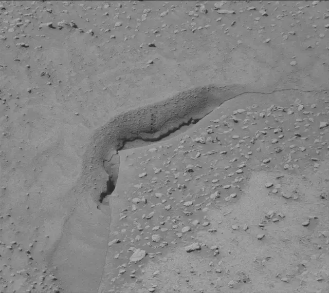 Sol 3858: Mast Camera (Mastcam)