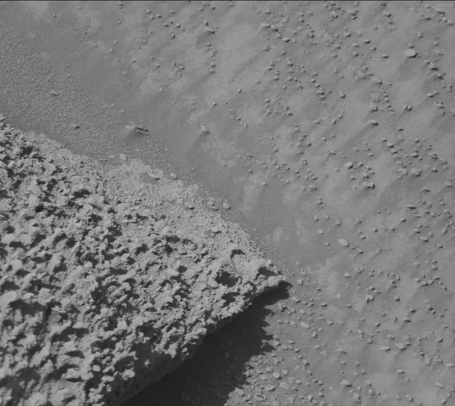 Sol 3858: Mast Camera (Mastcam)