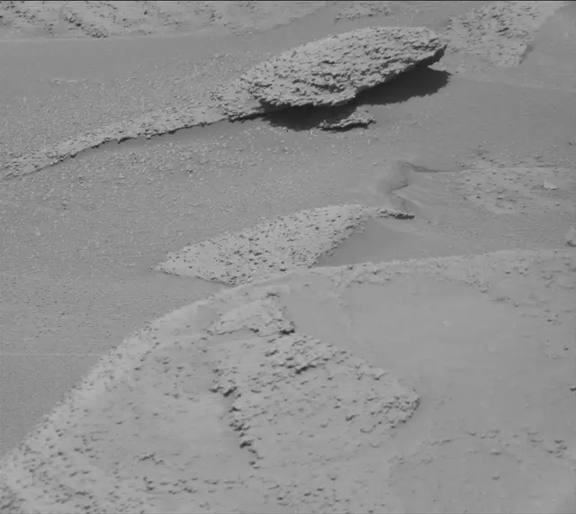 Sol 3858: Mast Camera (Mastcam)