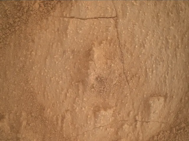 Sol 3858: Mars Hand Lens Imager (MAHLI)