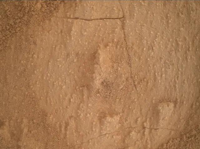 Sol 3858: Mars Hand Lens Imager (MAHLI)