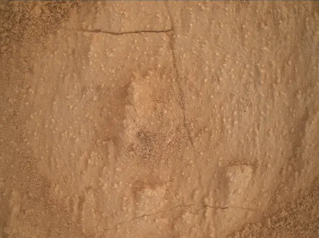 Sol 3858: Mars Hand Lens Imager (MAHLI)