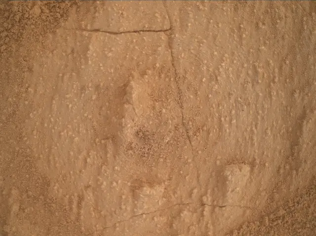 Sol 3858: Mars Hand Lens Imager (MAHLI)
