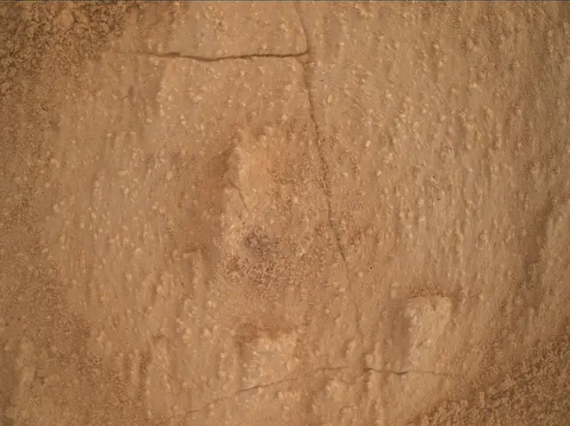 Sol 3858: Mars Hand Lens Imager (MAHLI)