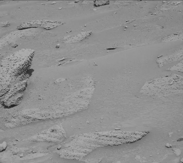 Sol 3859: Mast Camera (Mastcam)