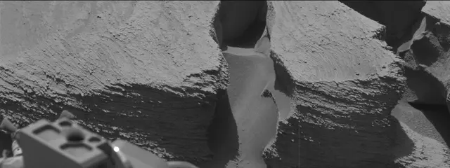 Sol 3859: Mast Camera (Mastcam)