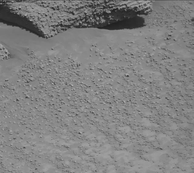 Sol 3859: Mast Camera (Mastcam)