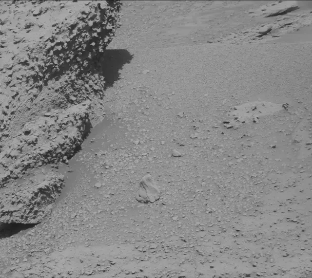 Sol 3859: Mast Camera (Mastcam)