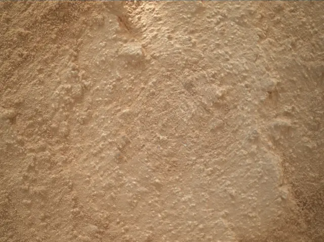 Sol 3859: Mars Hand Lens Imager (MAHLI)