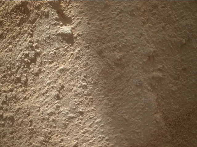 Sol 3859: Mars Hand Lens Imager (MAHLI)