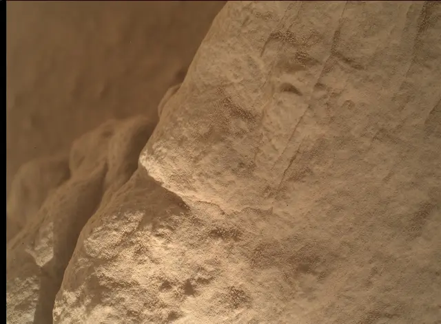 Sol 3859: Mars Hand Lens Imager (MAHLI)