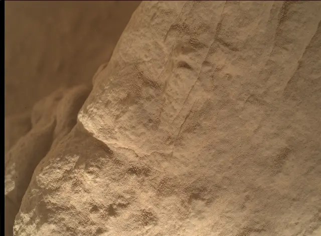 Sol 3859: Mars Hand Lens Imager (MAHLI)