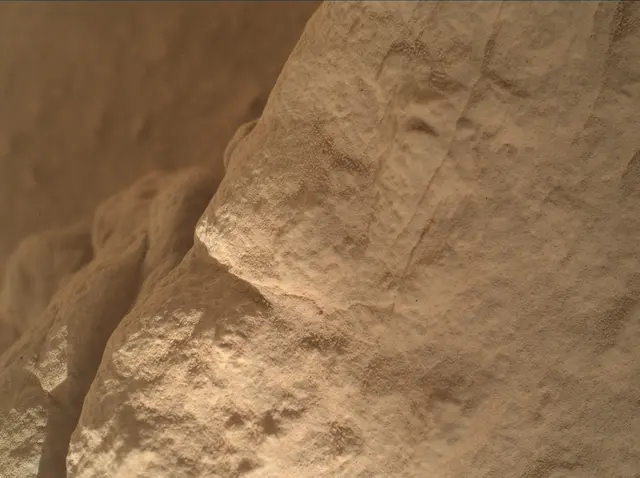 Sol 3859: Mars Hand Lens Imager (MAHLI)