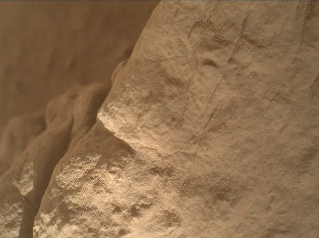 Sol 3859: Mars Hand Lens Imager (MAHLI)