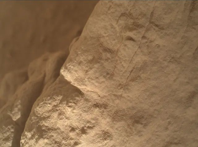 Sol 3859: Mars Hand Lens Imager (MAHLI)
