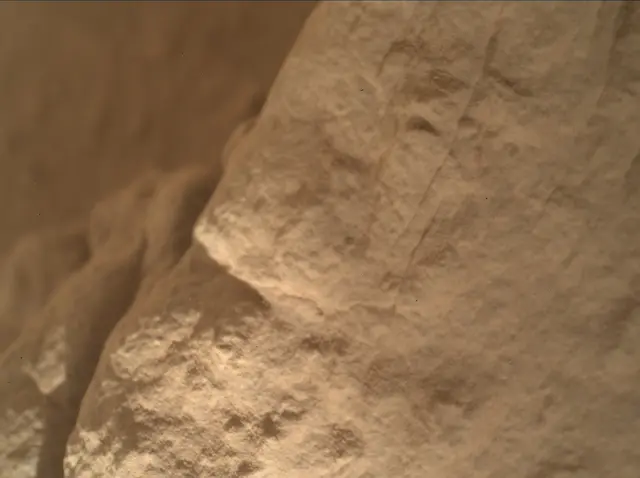 Sol 3859: Mars Hand Lens Imager (MAHLI)
