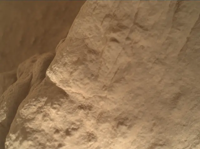 Sol 3859: Mars Hand Lens Imager (MAHLI)