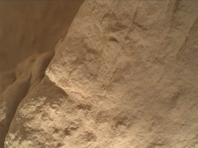 Sol 3859: Mars Hand Lens Imager (MAHLI)
