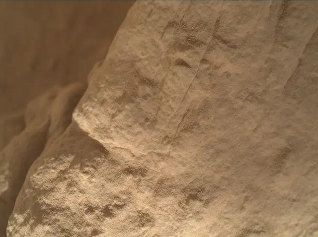 Sol 3859: Mars Hand Lens Imager (MAHLI)