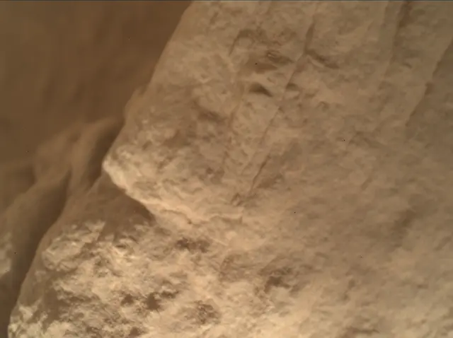 Sol 3859: Mars Hand Lens Imager (MAHLI)