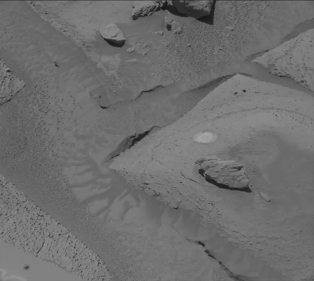 Sol 3860: Mast Camera (Mastcam)