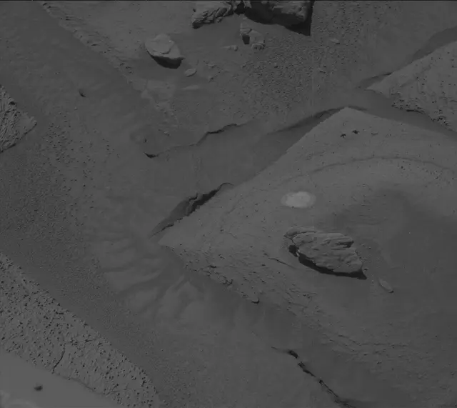 Sol 3860: Mast Camera (Mastcam)