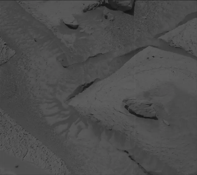 Sol 3860: Mast Camera (Mastcam)