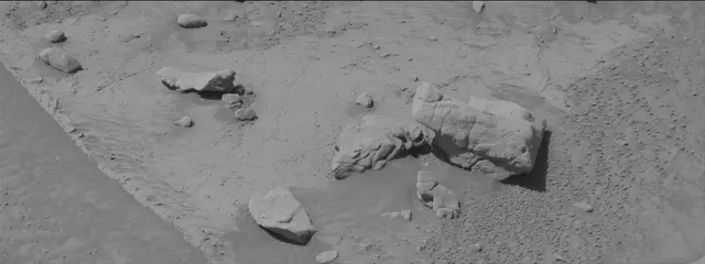 Sol 3860: Mast Camera (Mastcam)