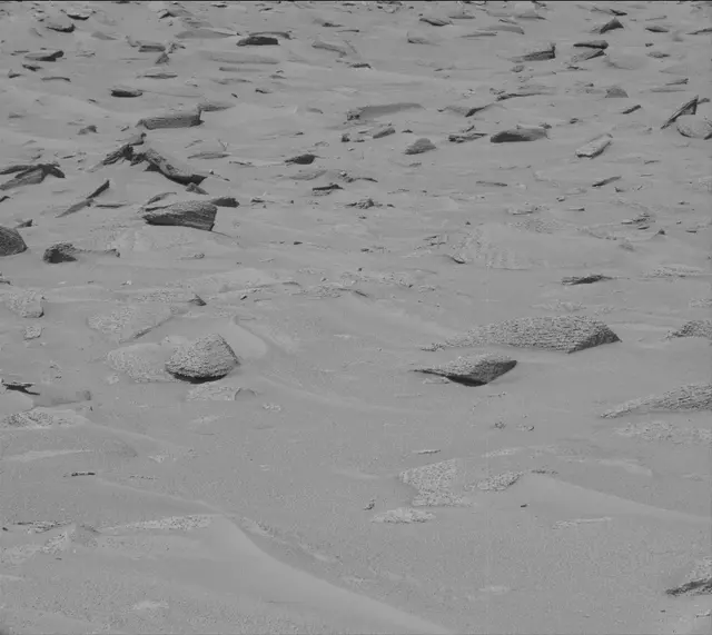 Sol 3860: Mast Camera (Mastcam)